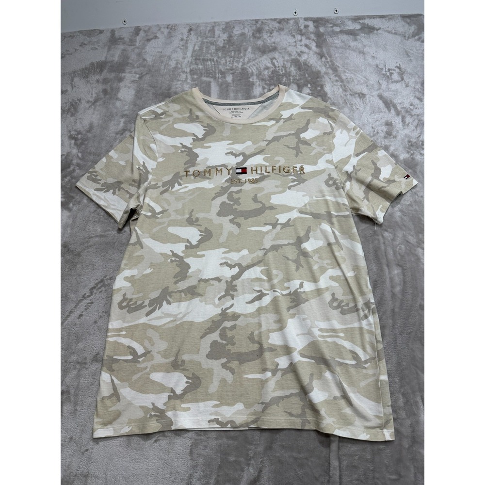 Tommy Hilfiger T-Shirt Men's Size XL‎ Beige Camo Embroidered Short Sleeve EUC